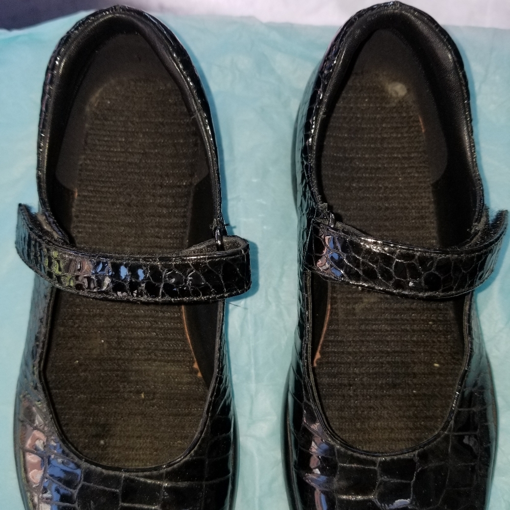 Prada Shoes - Picture 2 of 7